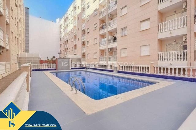 2 makuuhuone Huoneisto myytävänä paikassa Playa del Cura, Torrevieja mukana uima-altaan 
autotalli - 139 900 € (Ref: 9578771)