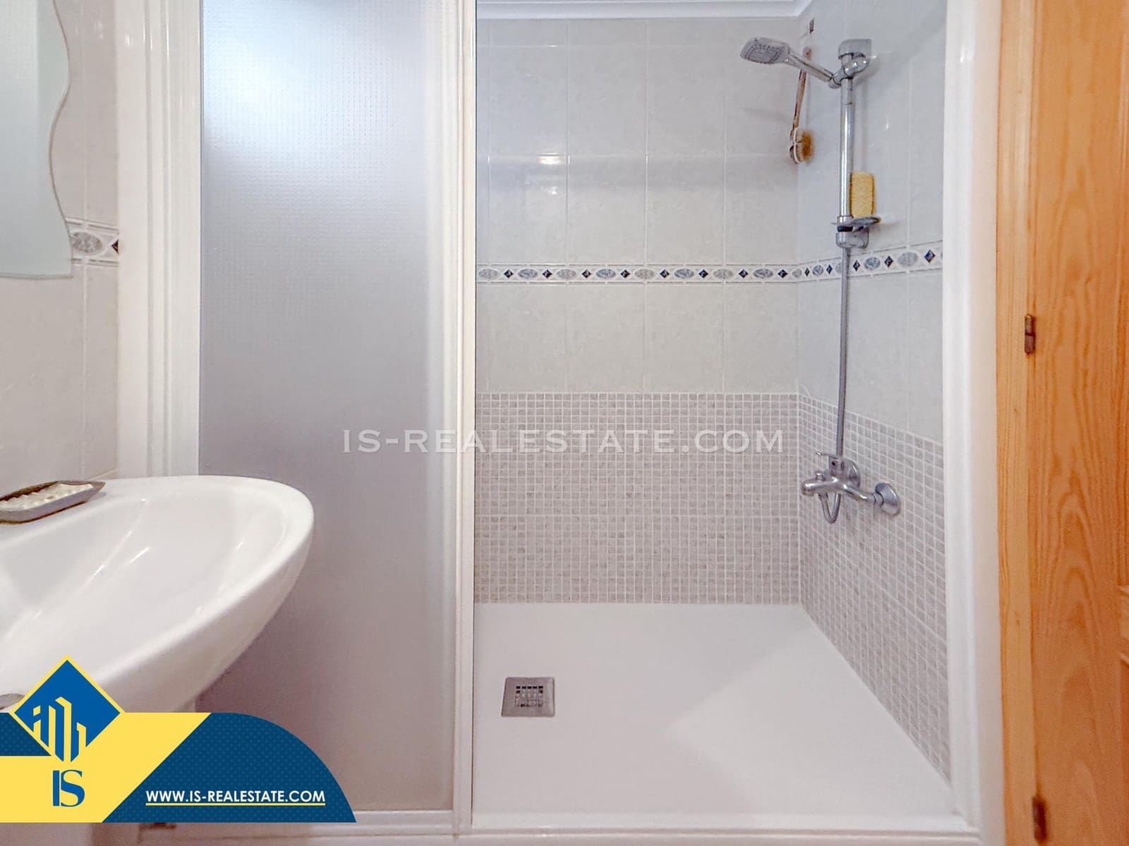 2 Zimmer Apartment zu verkaufen in Torrevieja mit Pool Garage - 139.900 € (Ref: 9578771)