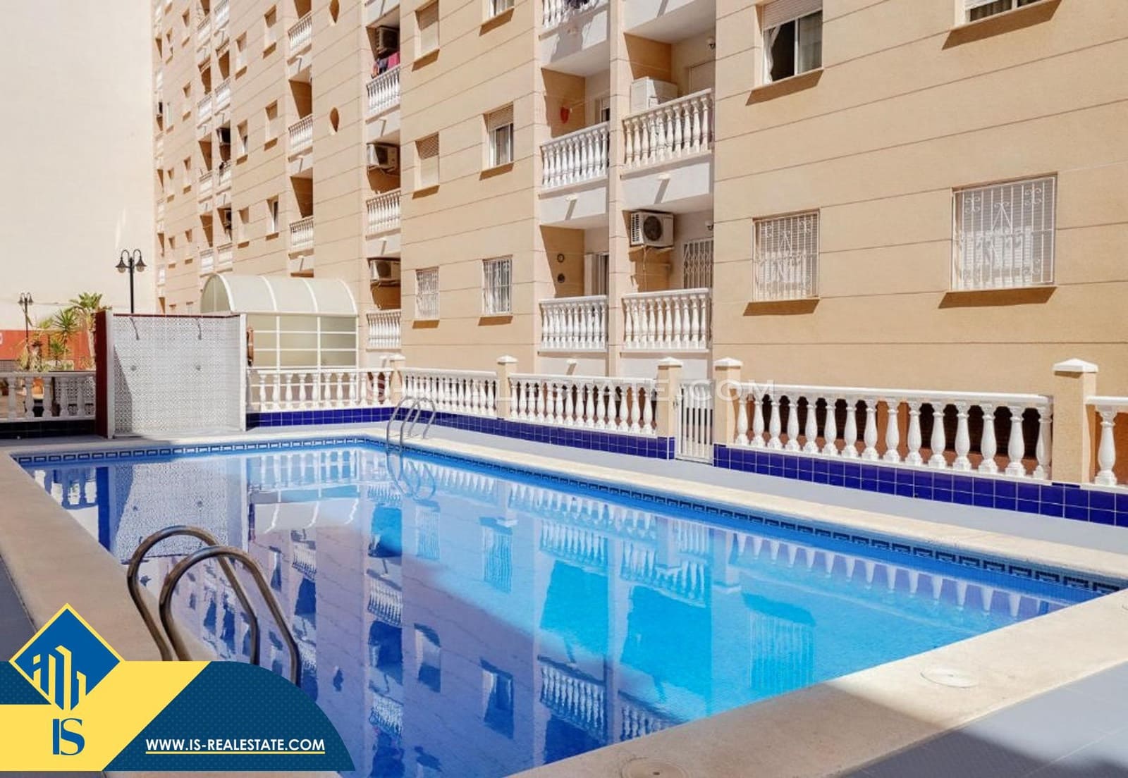 2 Zimmer Apartment zu verkaufen in Torrevieja mit Pool Garage - 139.900 € (Ref: 9578771)