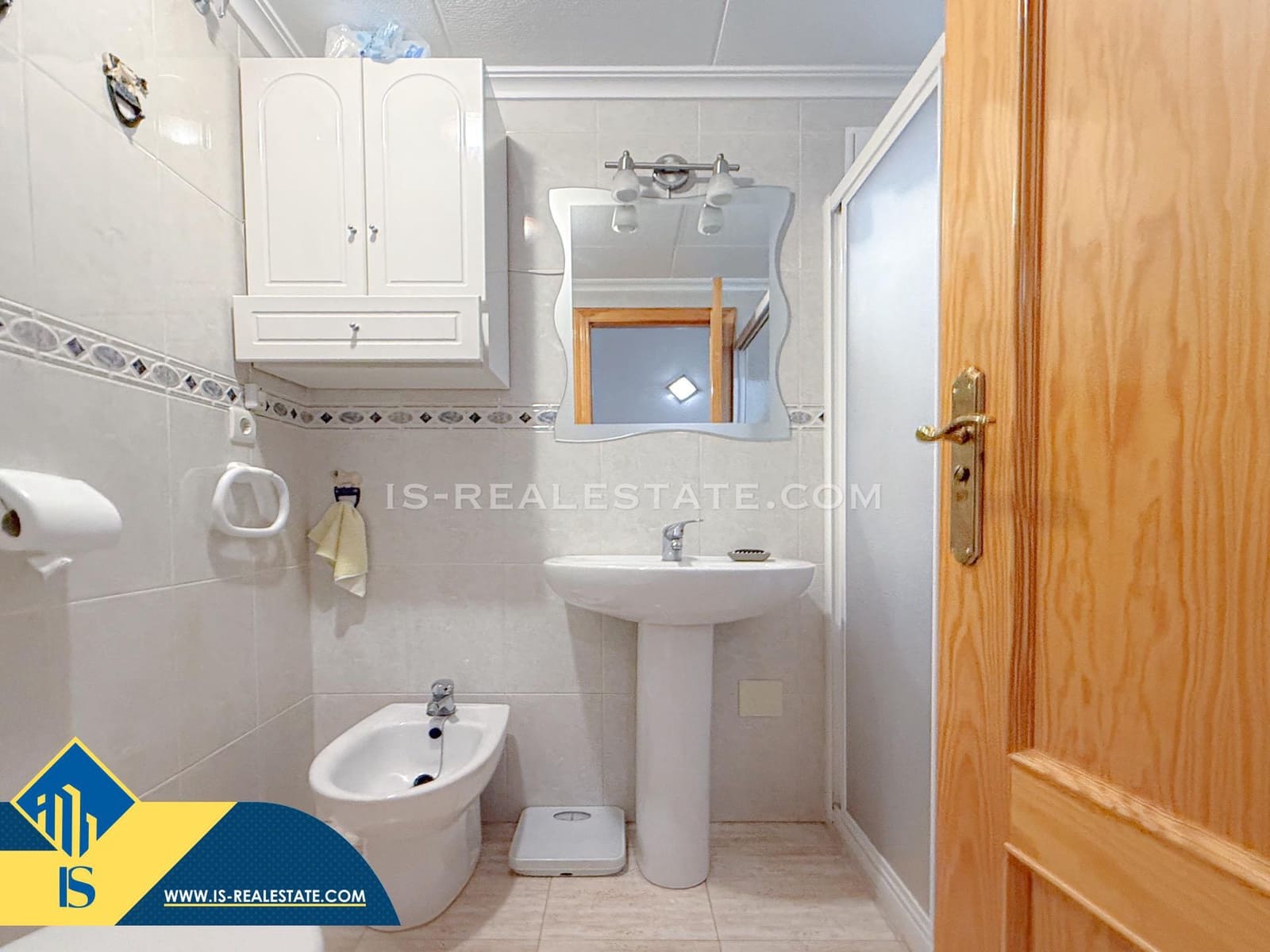 2 Zimmer Apartment zu verkaufen in Torrevieja mit Pool Garage - 139.900 € (Ref: 9578771)