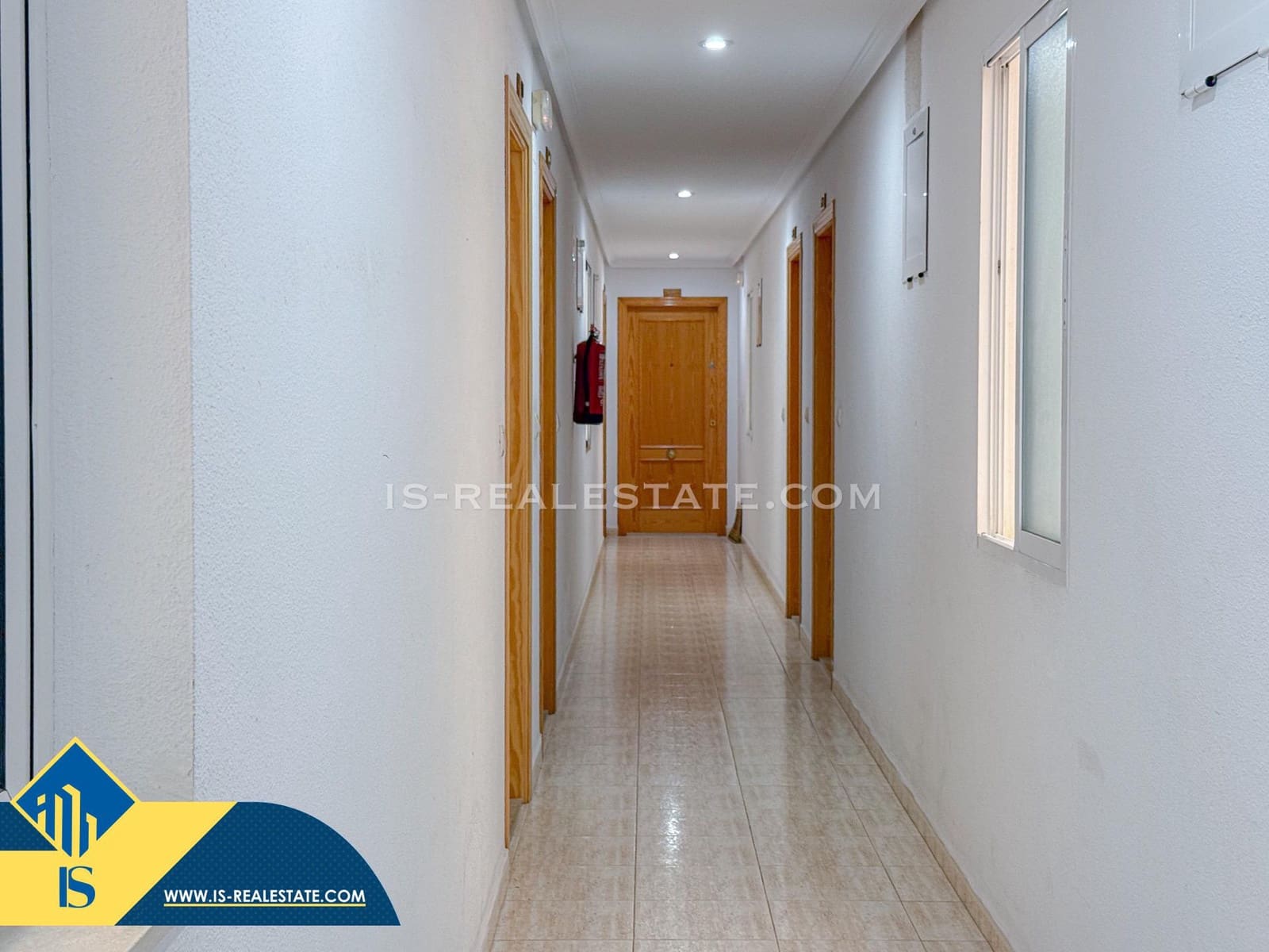 2 Zimmer Apartment zu verkaufen in Torrevieja mit Pool Garage - 139.900 € (Ref: 9578771)