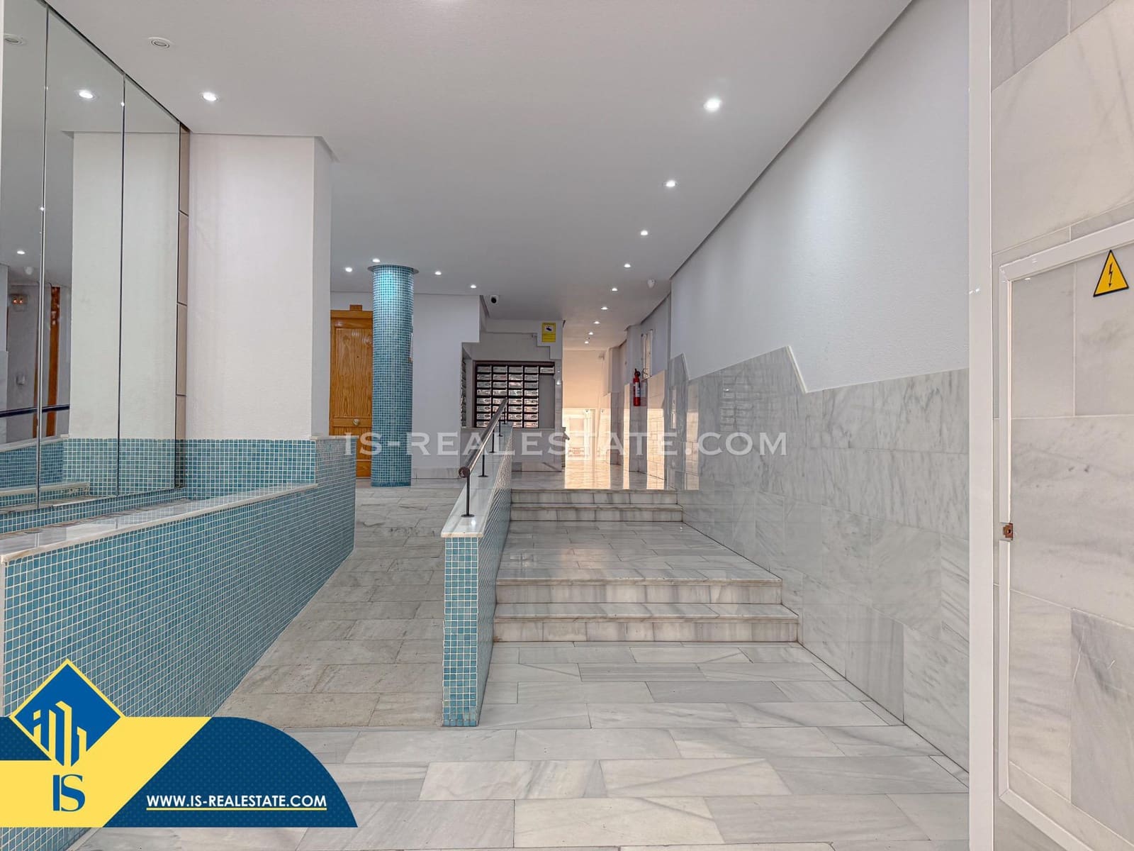 2 Zimmer Apartment zu verkaufen in Torrevieja mit Pool Garage - 139.900 € (Ref: 9578771)