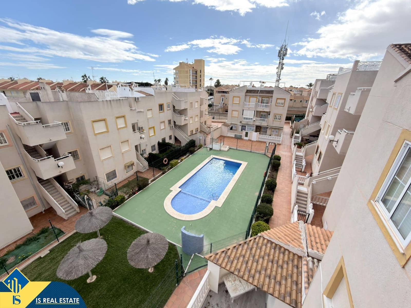 2 slaapkamer Penthouse te koop in Torrevieja met zwembad garage - € 147.500 (Ref: 9591364)