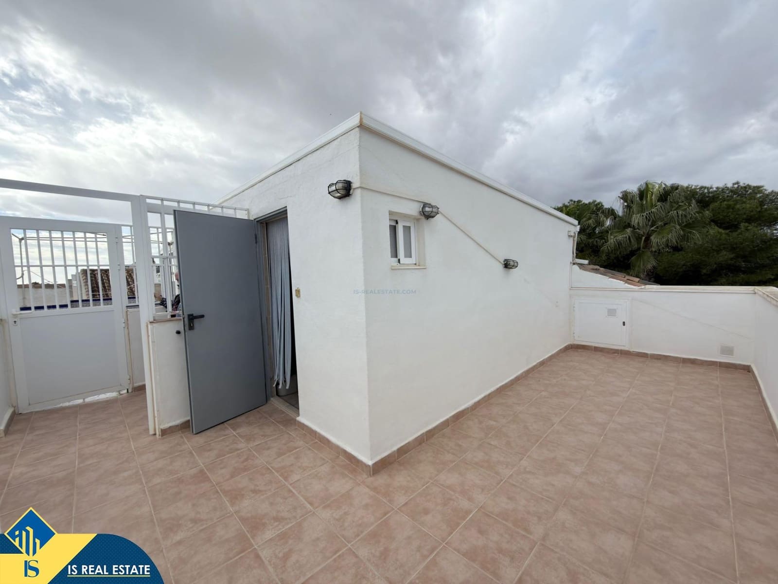 2 slaapkamer Penthouse te koop in Torrevieja met zwembad garage - € 147.500 (Ref: 9591364)