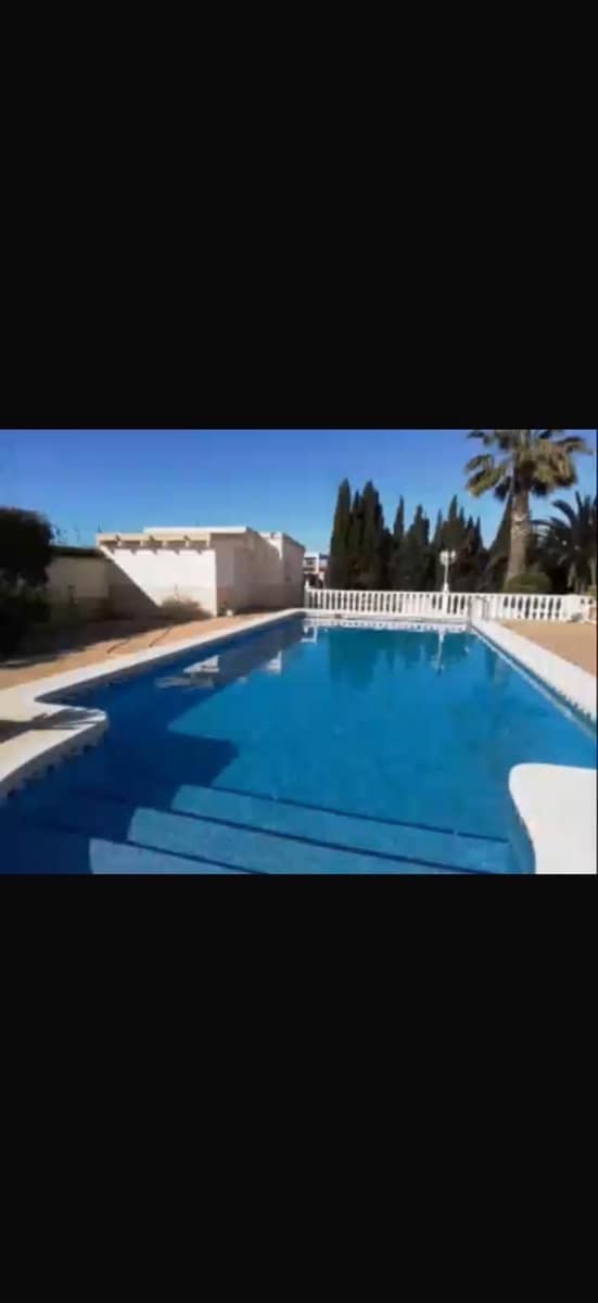 3 soveværelse Villa til salg i Catral med swimmingpool - € 394.900 (Ref: 9591366)