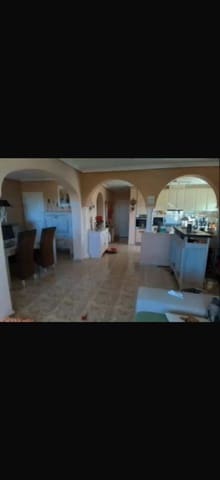 3 soveværelse Villa til salg i Catral med swimmingpool - € 394.900 (Ref: 9591366)