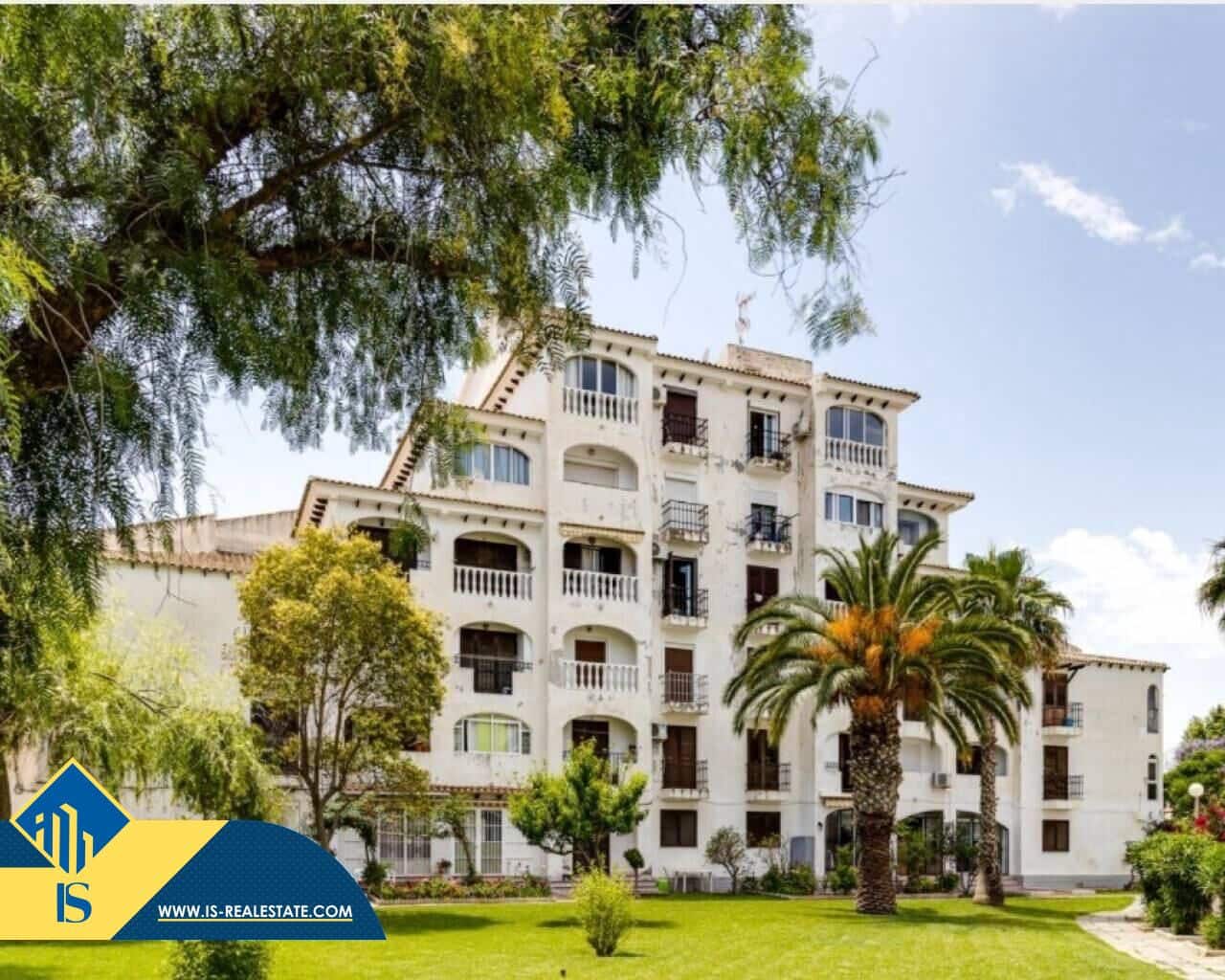 3 bedroom Penthouse for sale in Torrevieja with pool - € 199,900 (Ref: 9596225)