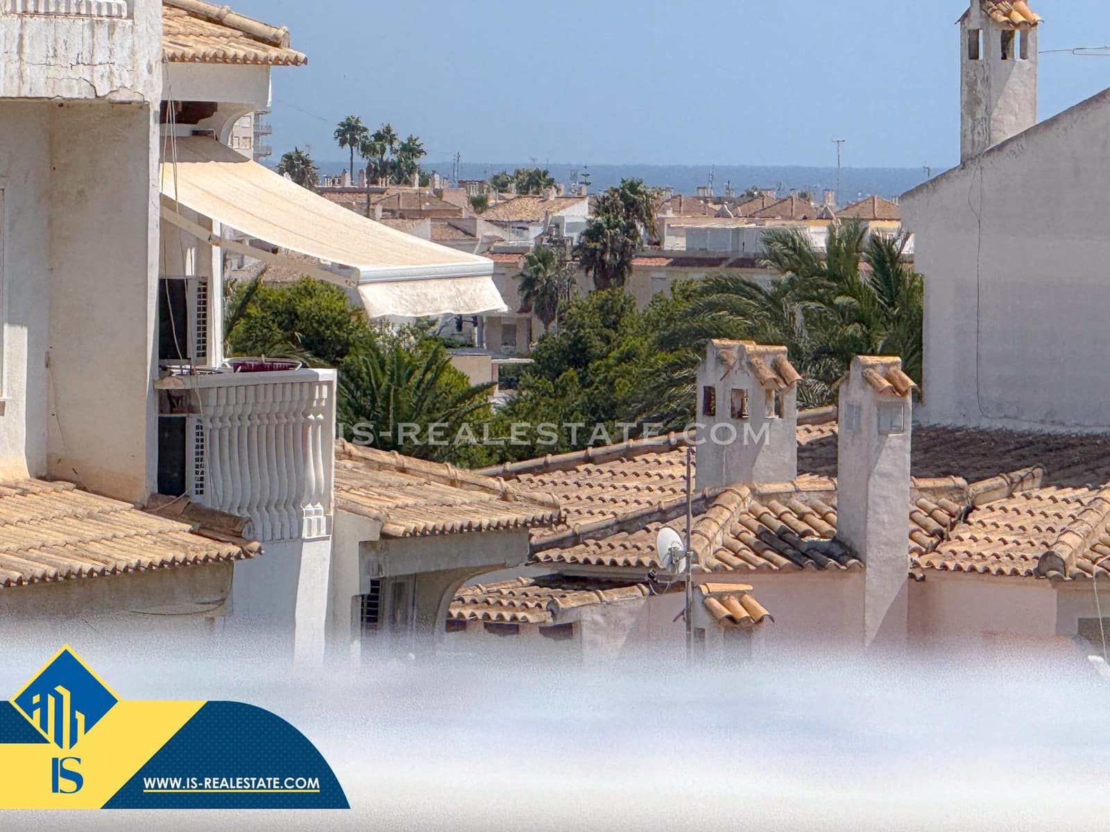 3 bedroom Penthouse for sale in Torrevieja with pool - € 199,900 (Ref: 9596225)