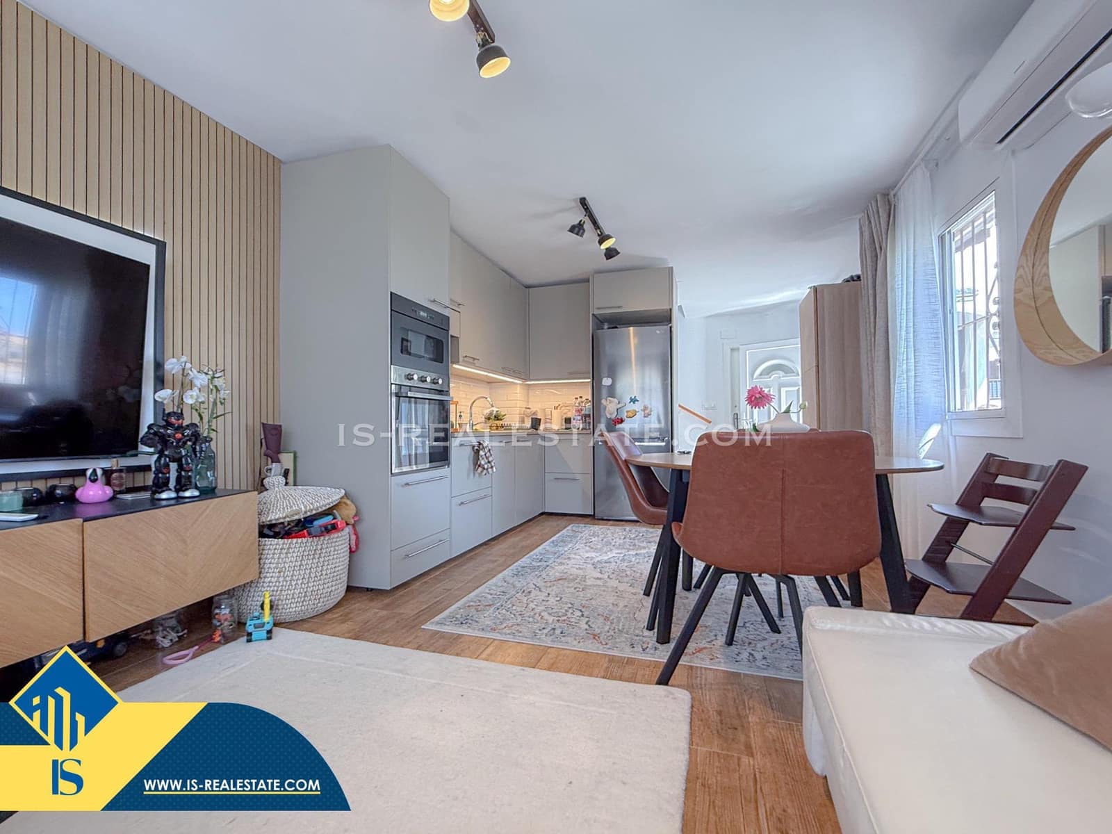 3 bedroom Penthouse for sale in Torrevieja with pool - € 199,900 (Ref: 9596225)