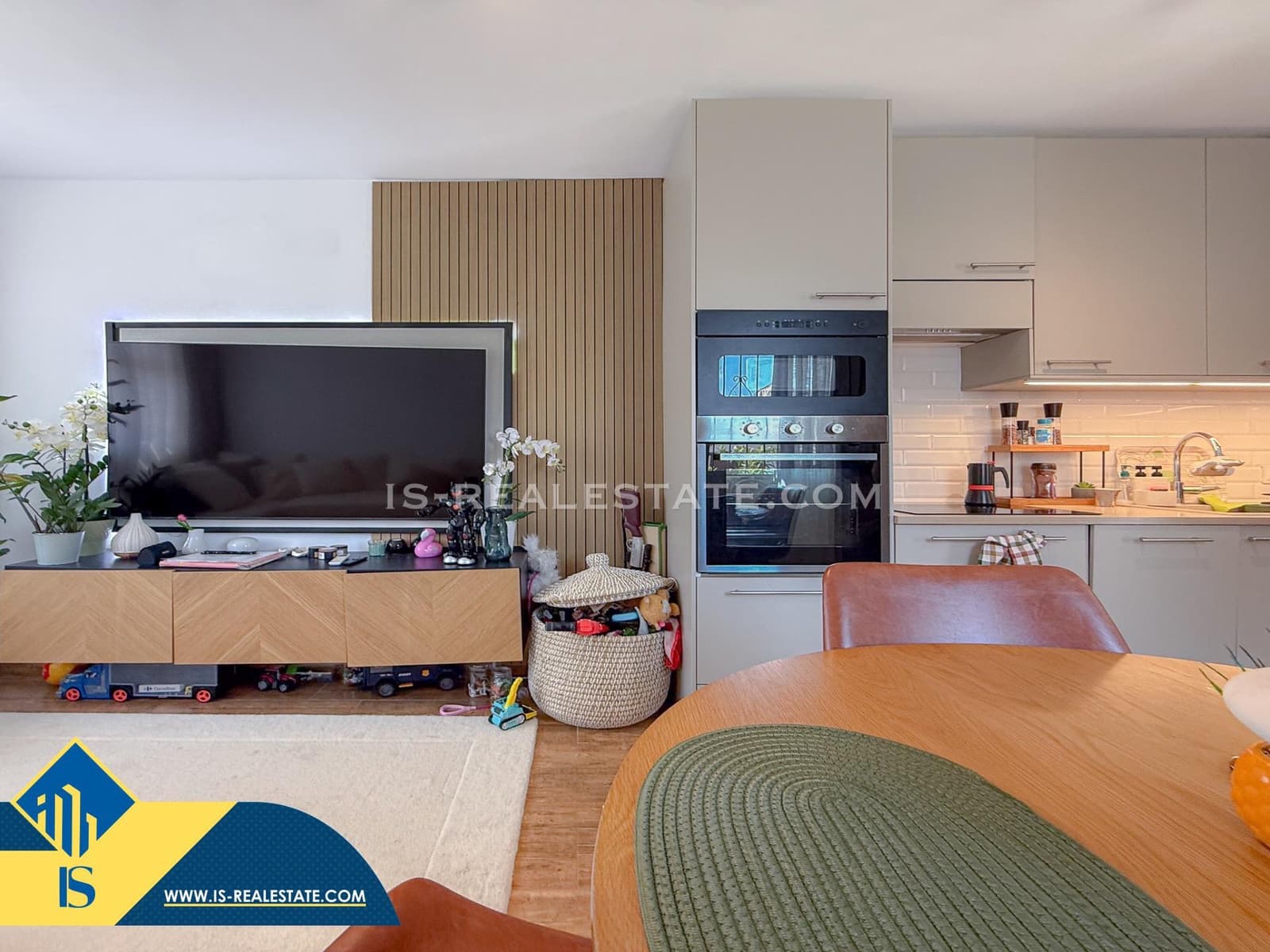 3 bedroom Penthouse for sale in Torrevieja with pool - € 199,900 (Ref: 9596225)