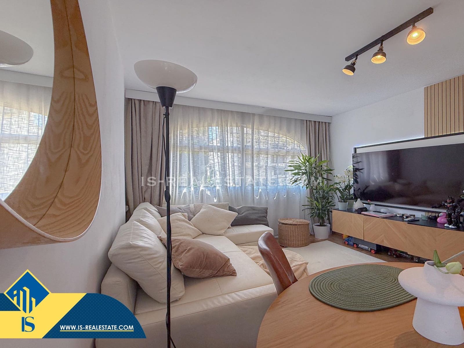 3 bedroom Penthouse for sale in Torrevieja with pool - € 199,900 (Ref: 9596225)