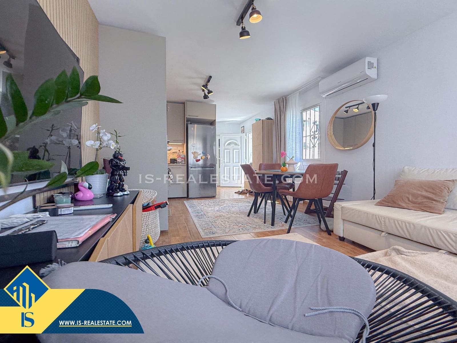 3 bedroom Penthouse for sale in Torrevieja with pool - € 199,900 (Ref: 9596225)