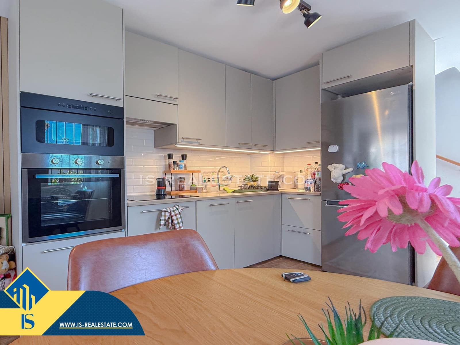 3 bedroom Penthouse for sale in Torrevieja with pool - € 199,900 (Ref: 9596225)