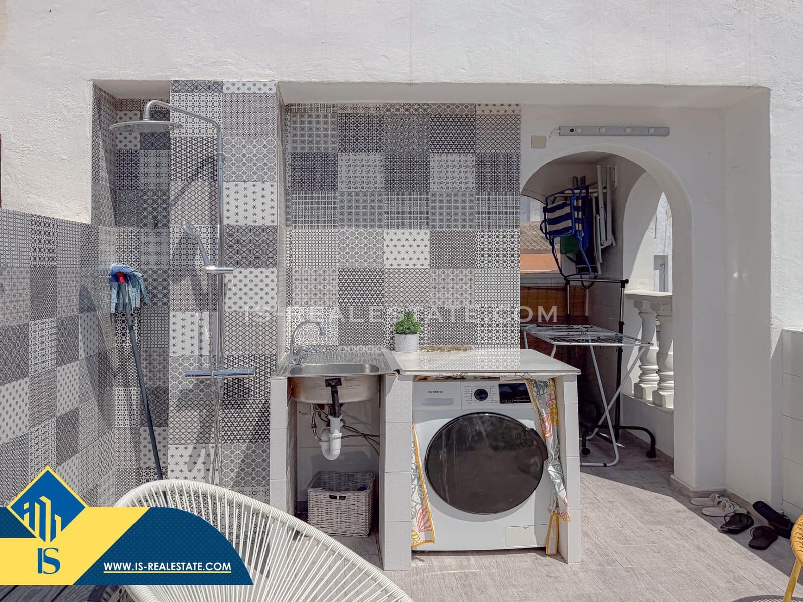 3 bedroom Penthouse for sale in Torrevieja with pool - € 199,900 (Ref: 9596225)