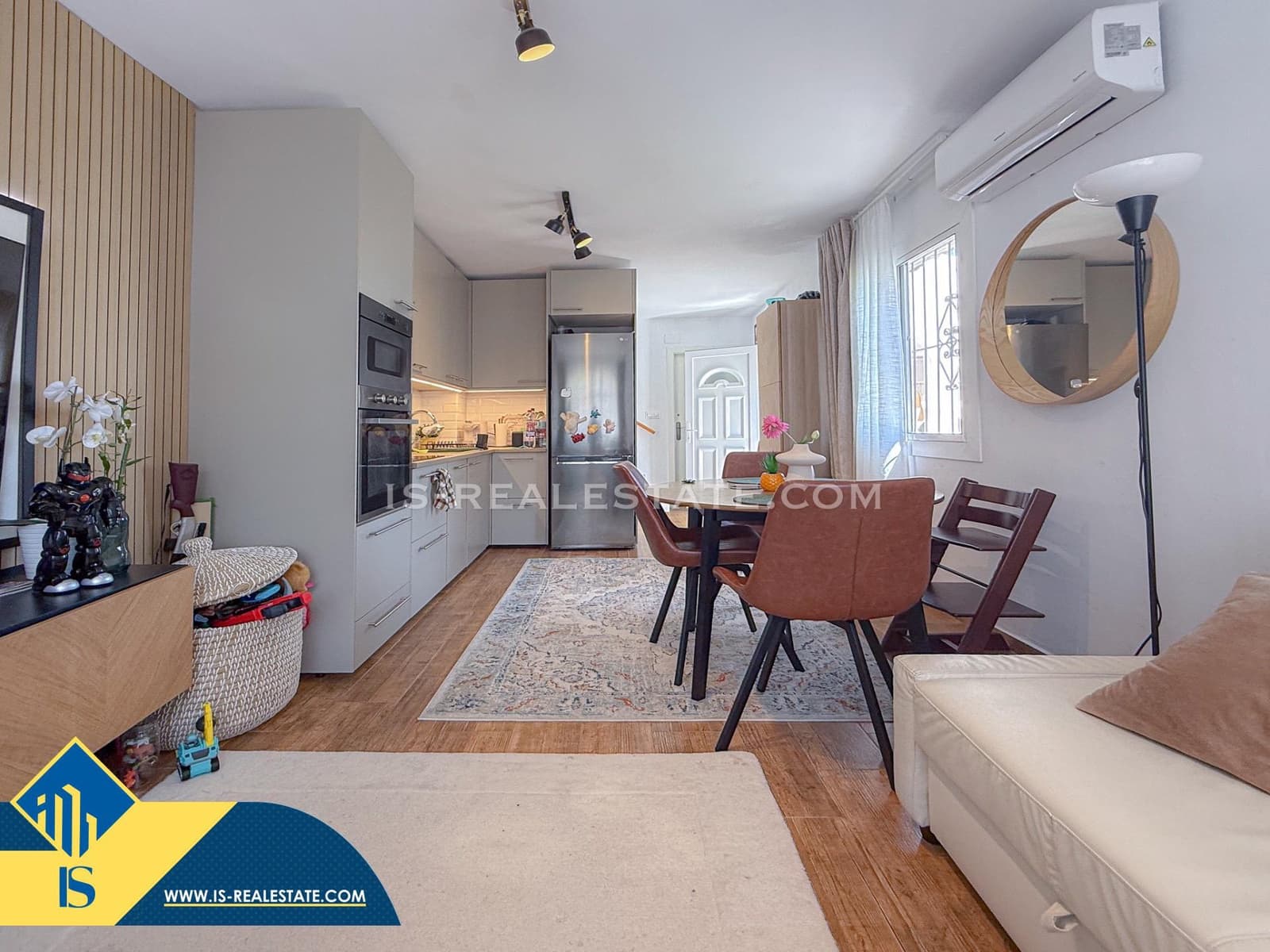 3 bedroom Penthouse for sale in Torrevieja with pool - € 199,900 (Ref: 9596225)