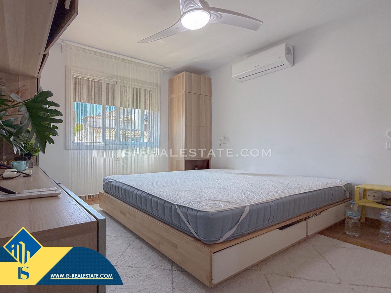 3 bedroom Penthouse for sale in Torrevieja with pool - € 199,900 (Ref: 9596225)