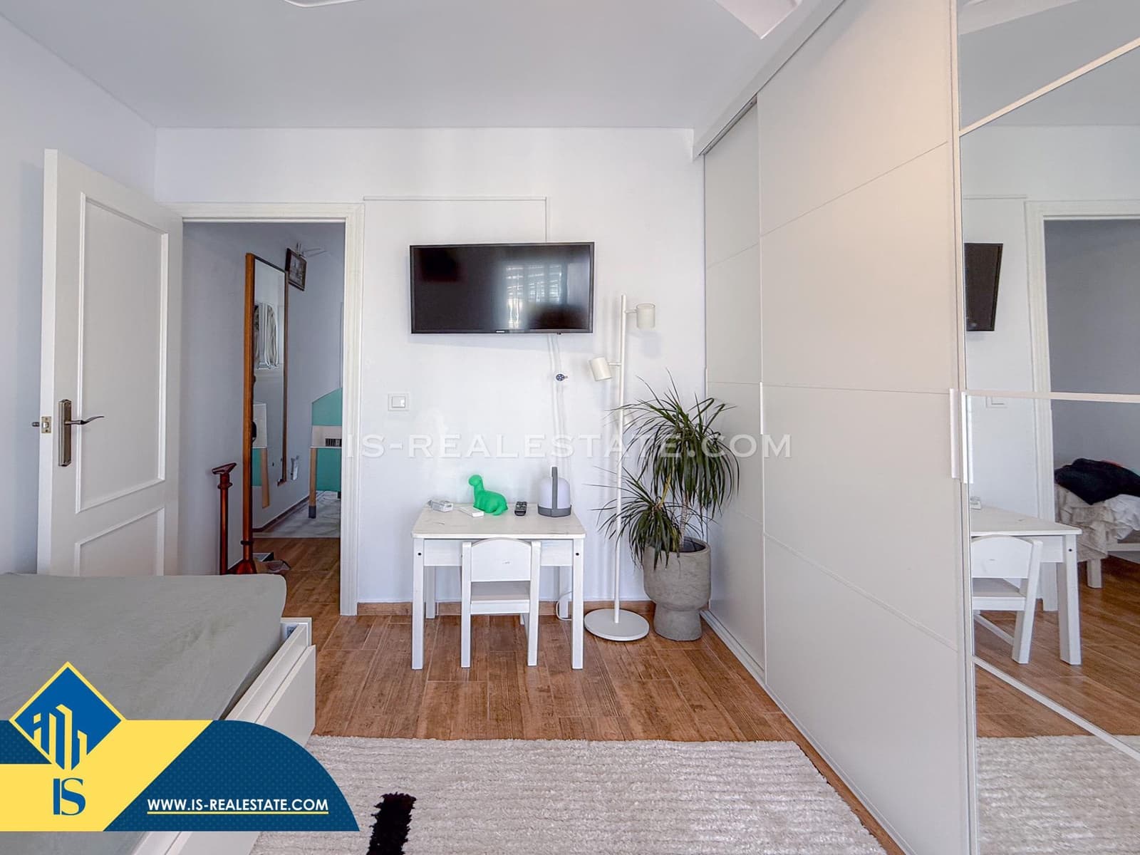 3 bedroom Penthouse for sale in Torrevieja with pool - € 199,900 (Ref: 9596225)