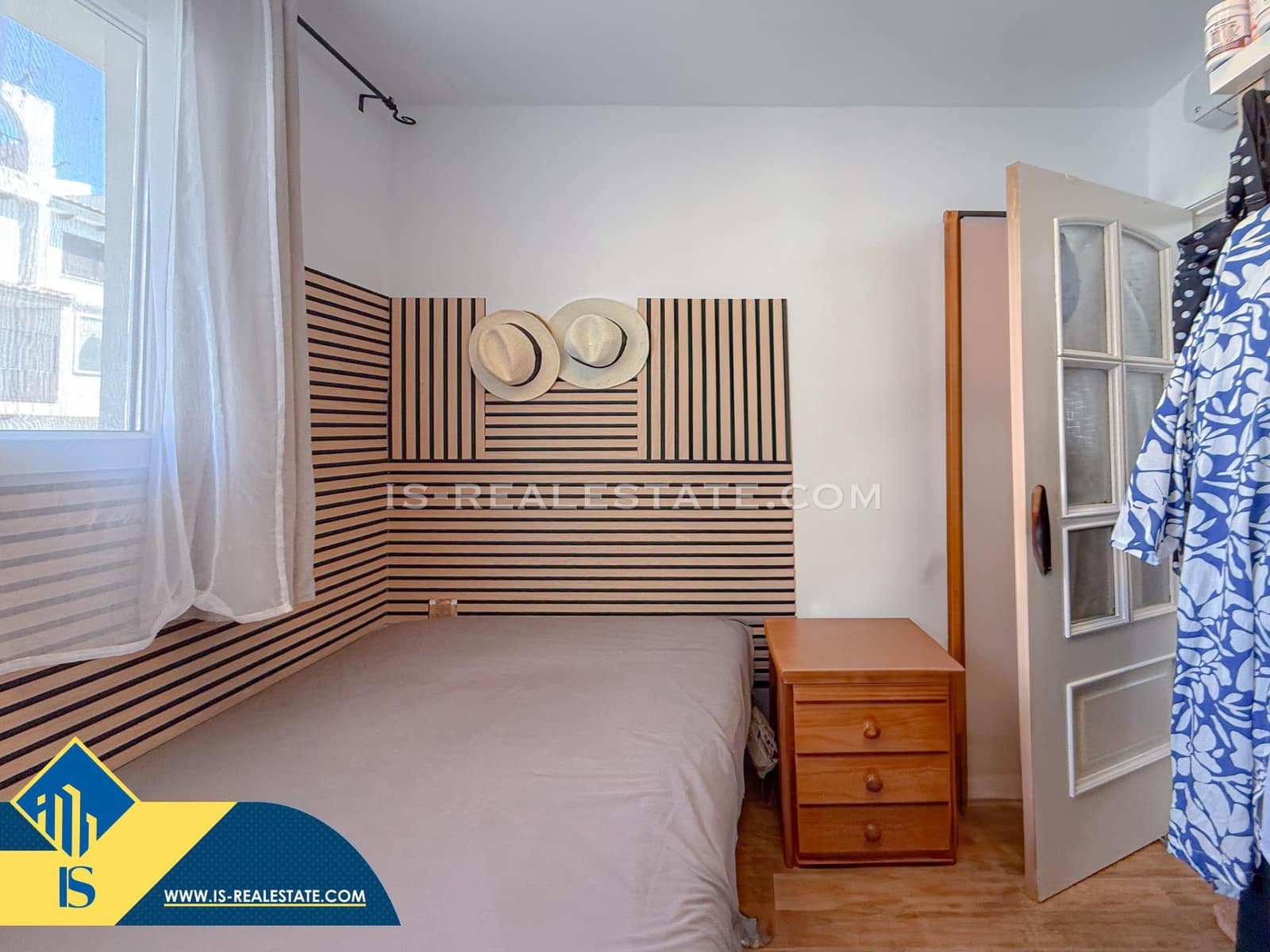 3 bedroom Penthouse for sale in Torrevieja with pool - € 199,900 (Ref: 9596225)