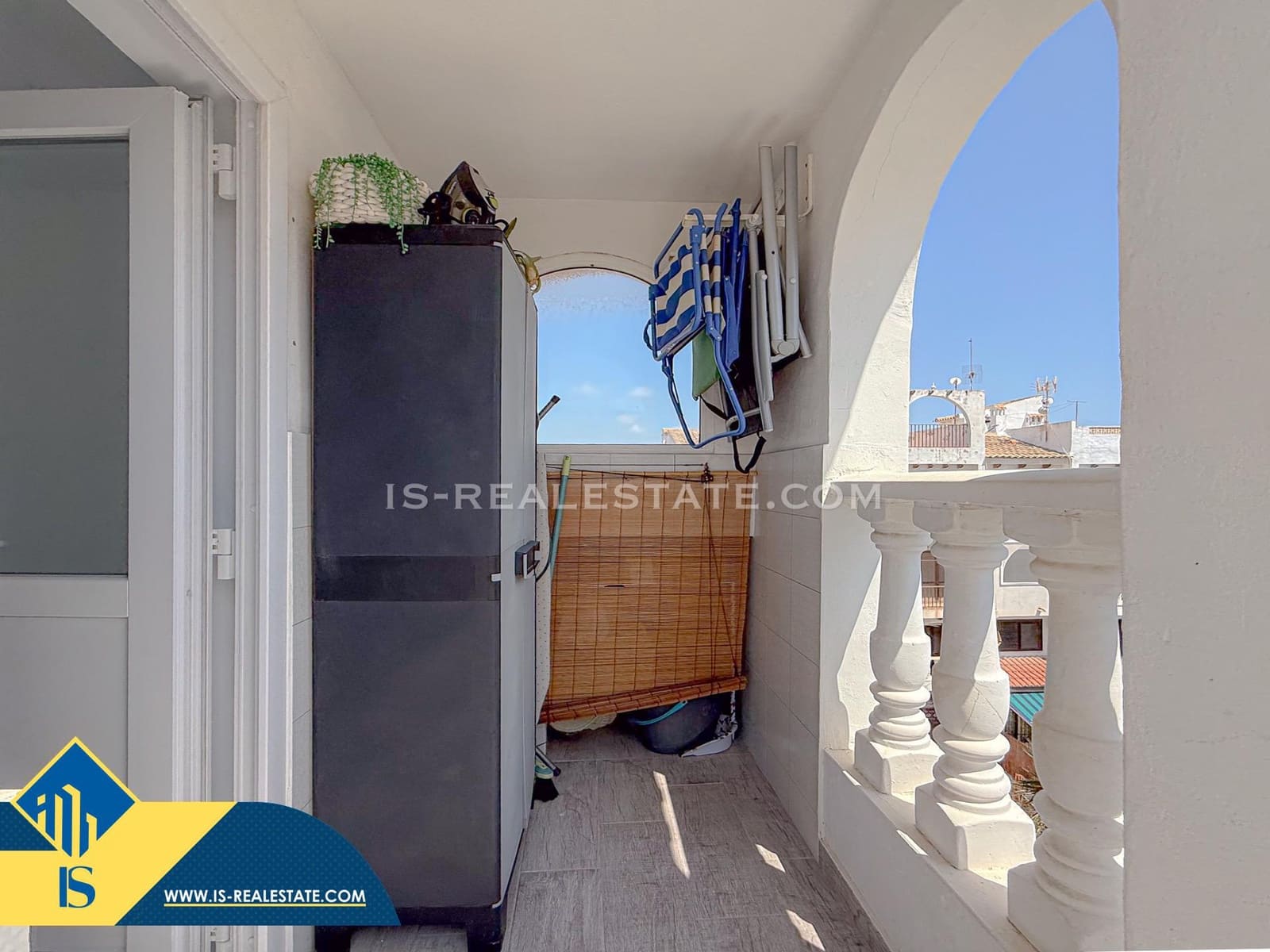 3 bedroom Penthouse for sale in Torrevieja with pool - € 199,900 (Ref: 9596225)