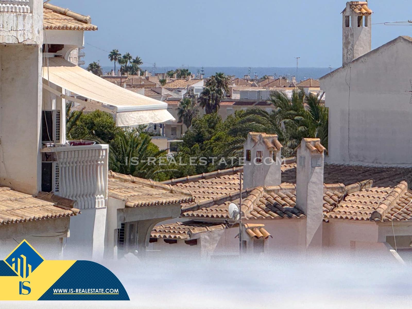 3 bedroom Penthouse for sale in Torrevieja with pool - € 199,900 (Ref: 9596225)