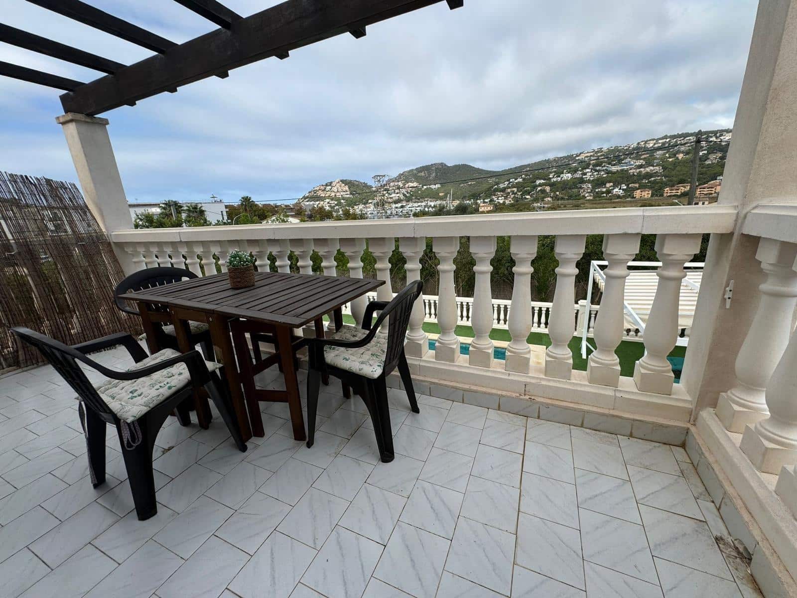 Chalet de 3 habitaciones en Puerto de Andratx en alquiler con piscina - 3.500 € (Ref: 10062092)