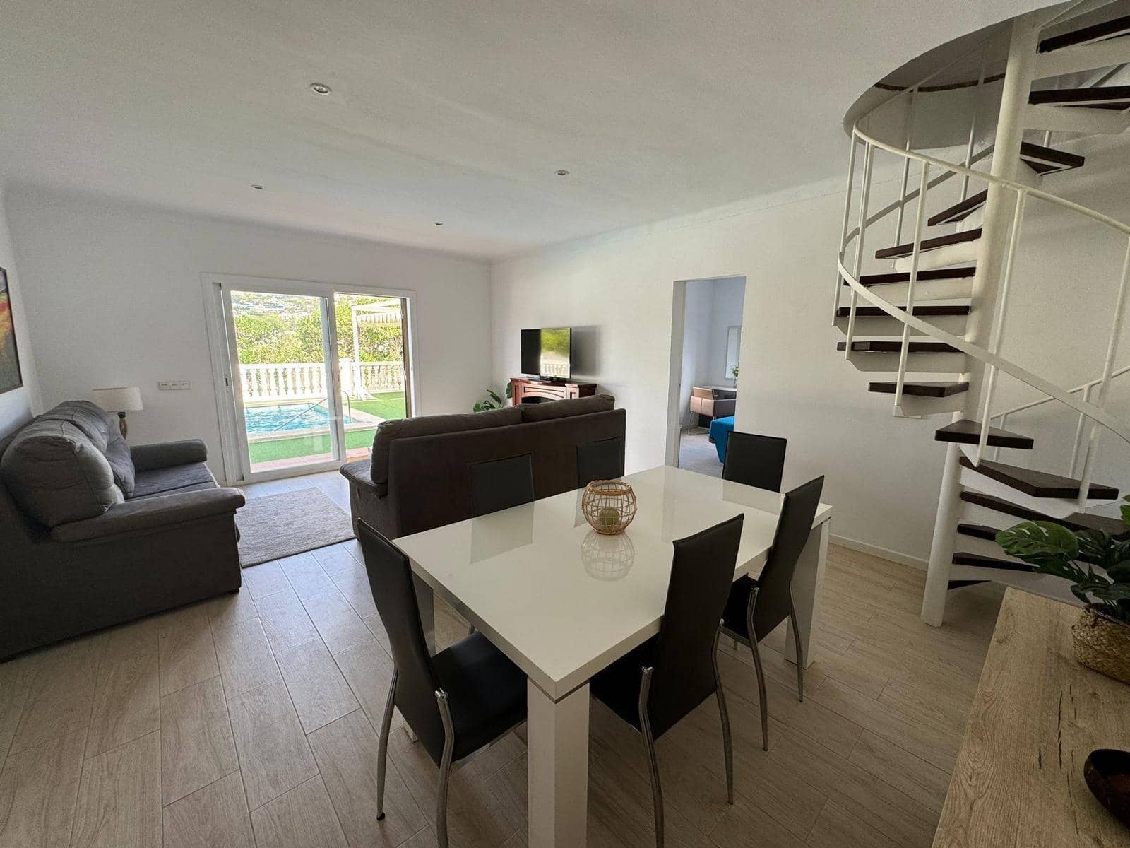 Chalet de 3 habitaciones en Puerto de Andratx en alquiler con piscina - 3.500 € (Ref: 10062092)