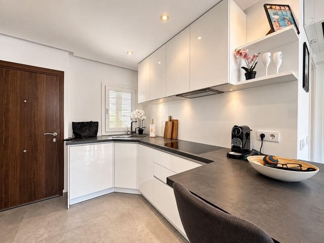 2 slaapkamer Flat te koop in Santa Ponsa, Calvià met zwembad - € 399.000 (Ref: 10147234)