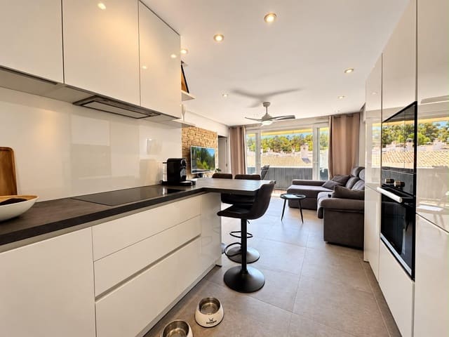 2 slaapkamer Flat te koop in Santa Ponsa, Calvià met zwembad - € 399.000 (Ref: 10147234)