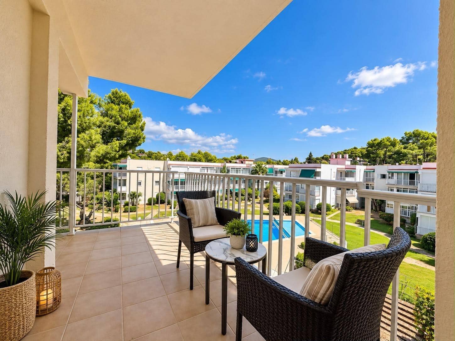 Piso de 2 habitaciones en Santa Ponsa en venta con piscina - 399.000 € (Ref: 10147234)