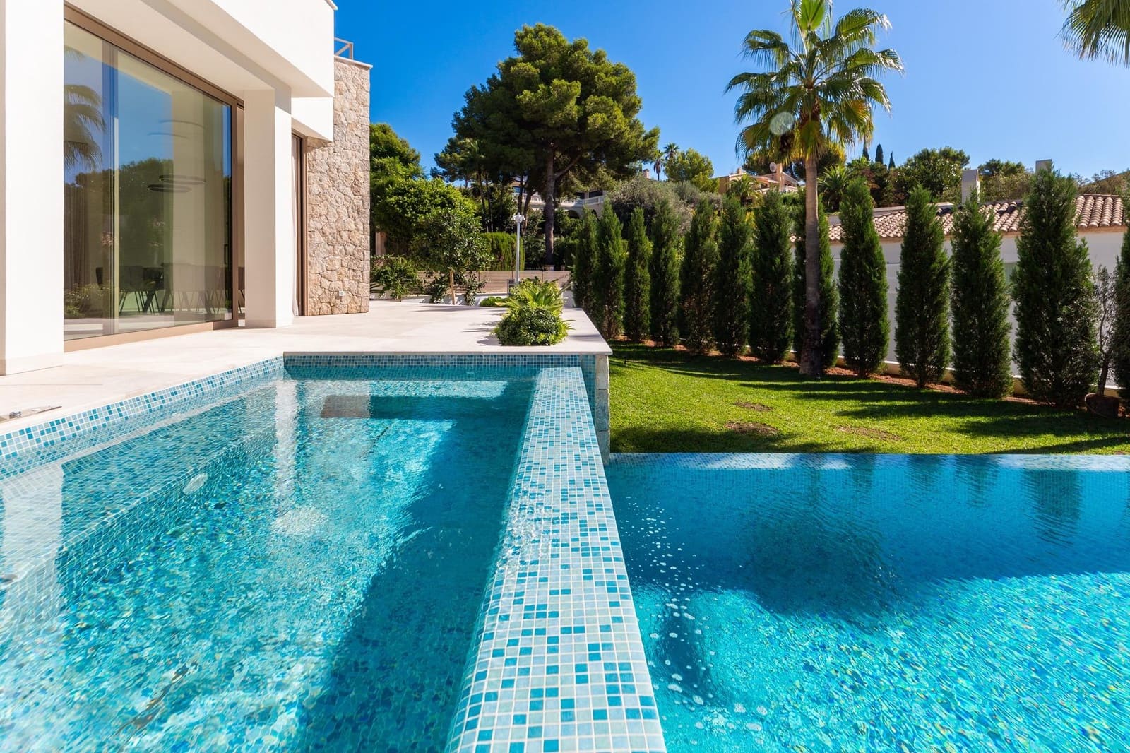 Chalet de 4 habitaciones en Bendinat en venta con piscina garaje - 7.200.000 € (Ref: 10147238)