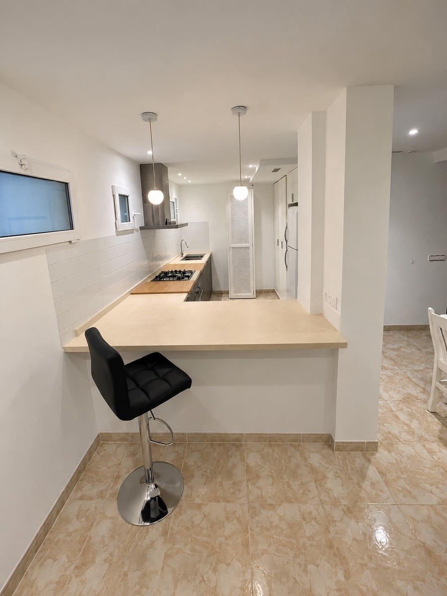 2 soverom Leilighet til leie i Palma de Mallorca - € 1 600 (Ref: 10171812)