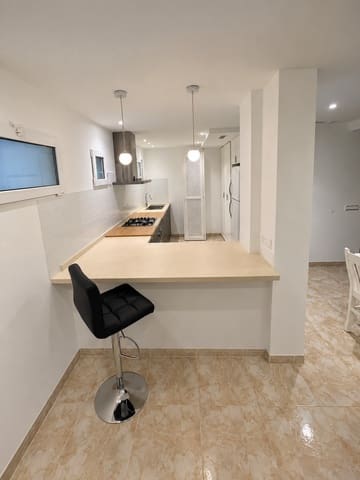 2 soverom Leilighet til leie i El Terreno, Palma de Mallorca - € 1 600 (Ref: 10171812)