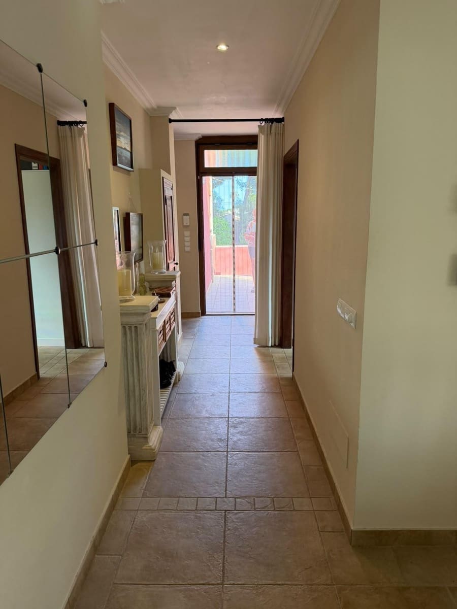 Local Comercial de 4 habitaciones en El Toro / Port Adriano en venta con piscina garaje - 1.650.000 € (Ref: 10177298)