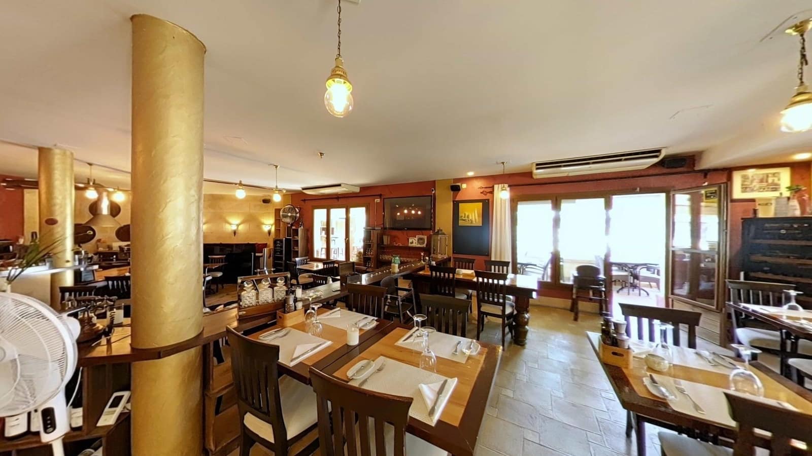 Local Comercial de 4 habitaciones en El Toro / Port Adriano en venta con piscina garaje - 1.650.000 € (Ref: 10177298)