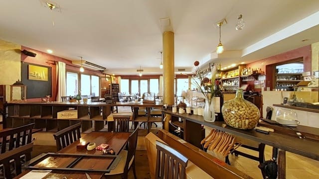 4 bedroom Commercial for sale in El Toro / Port Adriano, Calvià with pool garage - € 1,650,000 (Ref: 10177298)