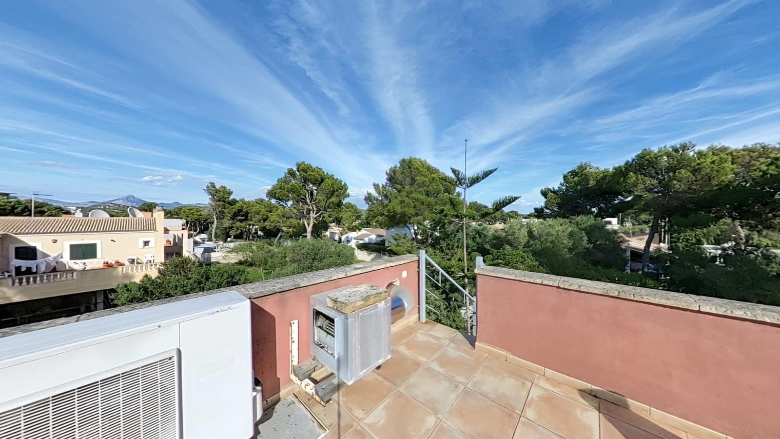 Chalet de 4 habitaciones en El Toro / Port Adriano en venta con piscina garaje - 1.650.000 € (Ref: 10177299)