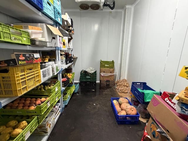 Komercyjne do wynajęcia w Sa Pobla - 2 000 € (Ref: 10180717)