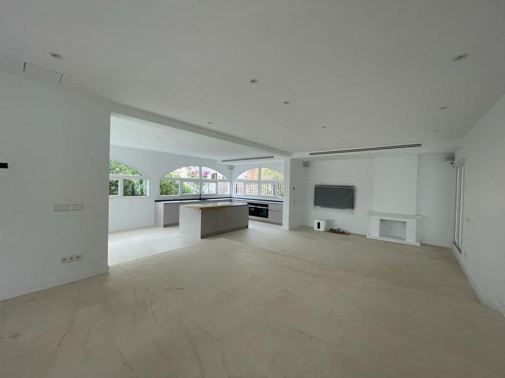 3 chambre Villa/Maison à vendre à Genova avec piscine garage - 3 500 000 € (Ref: 8597499)