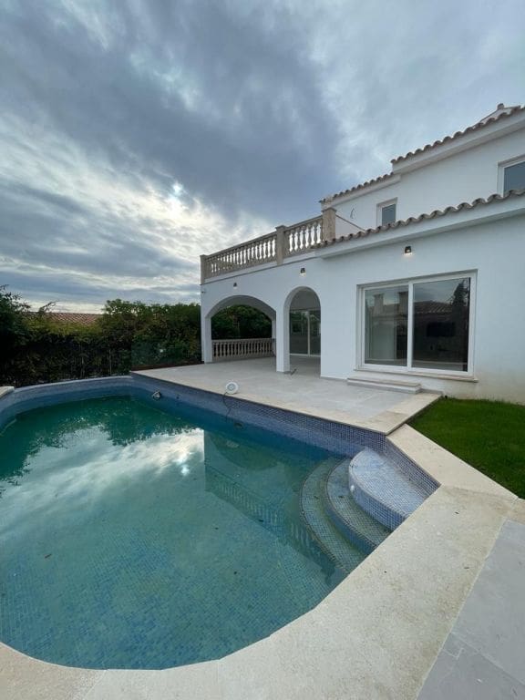 3 chambre Villa/Maison à vendre à Genova avec piscine garage - 3 500 000 € (Ref: 8597499)