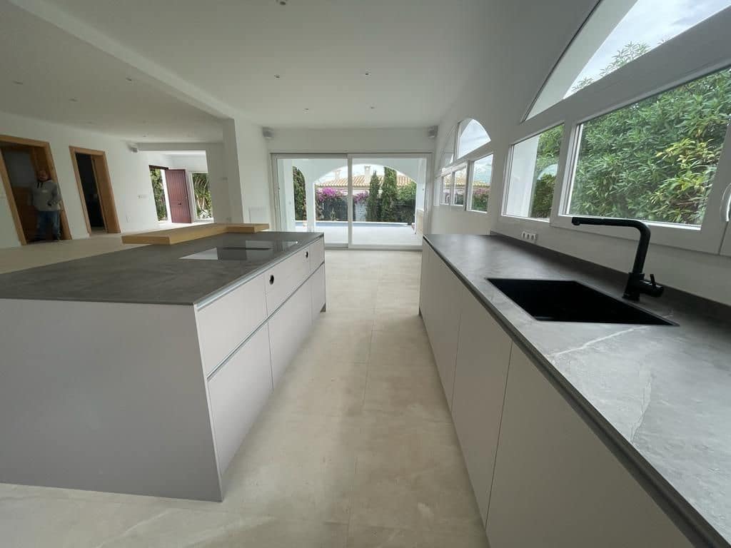 3 chambre Villa/Maison à vendre à Genova avec piscine garage - 3 500 000 € (Ref: 8597499)