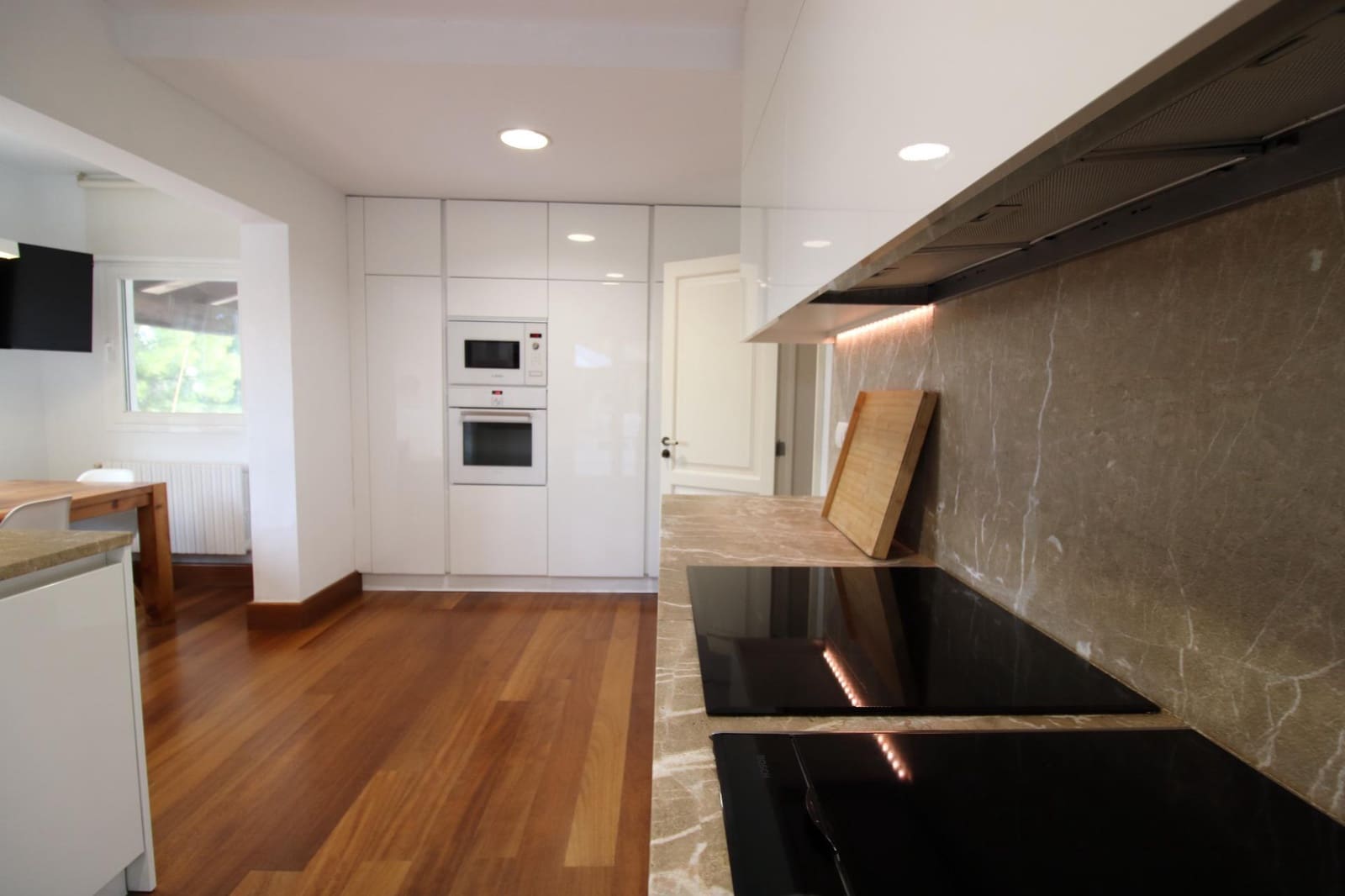 3 quarto Moradia para venda em Genova com piscina garagem - 2 500 000 € (Ref: 8597504)