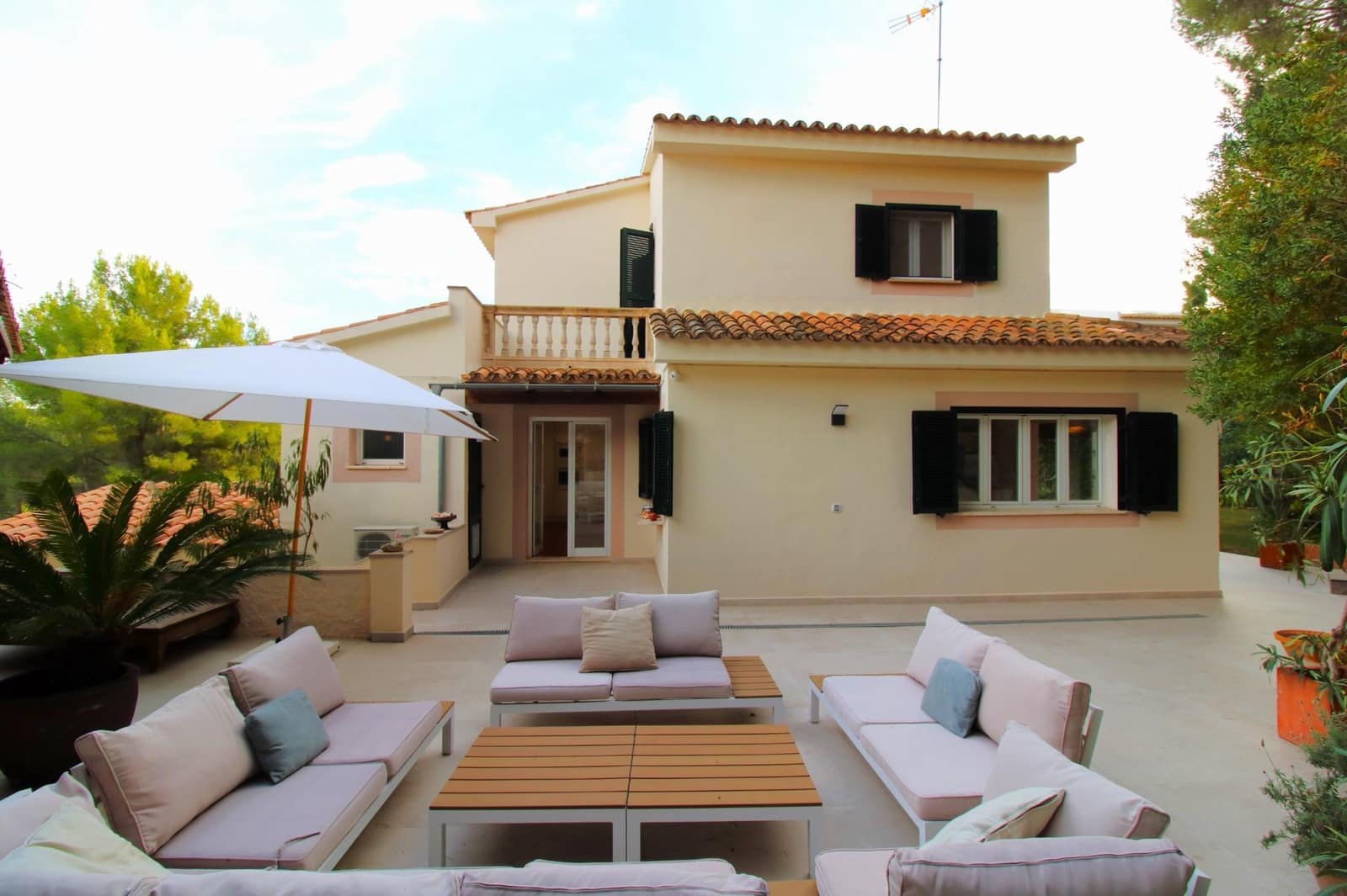 3 quarto Moradia para venda em Genova com piscina garagem - 2 500 000 € (Ref: 8597504)