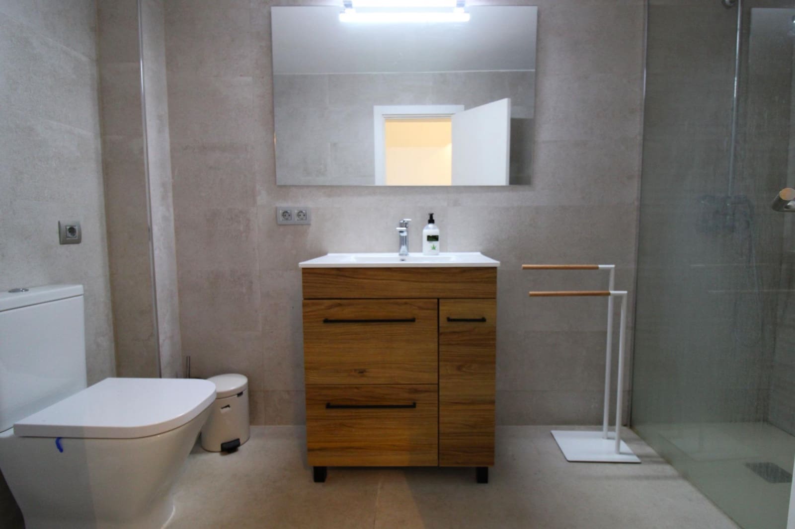 3 quarto Moradia para venda em Genova com piscina garagem - 2 500 000 € (Ref: 8597504)