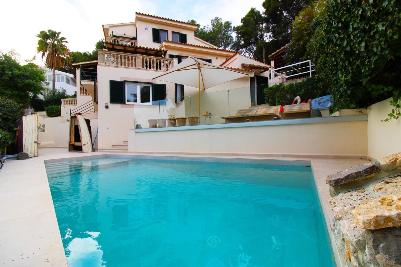 3 quarto Moradia para venda em Genova com piscina garagem - 2 500 000 € (Ref: 8597504)