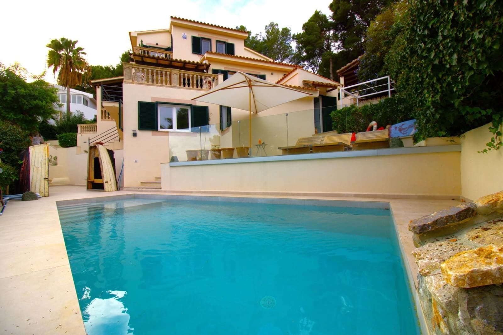 3 quarto Moradia para venda em Genova com piscina garagem - 2 500 000 € (Ref: 8597504)