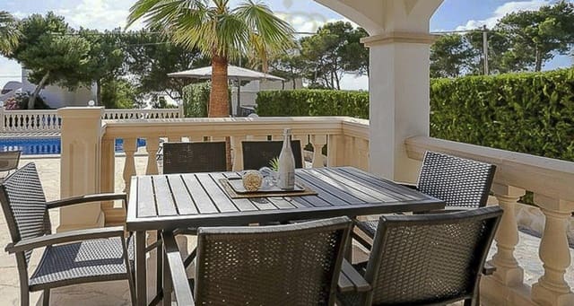 7 slaapkamer Villa te koop in Llucmajor met zwembad garage - € 1.599.000 (Ref: 8760183)