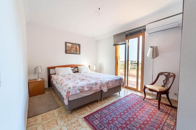 5 soverom Hus til salgs i Inca med svømmebasseng garasje - € 999 000 (Ref: 8776480)