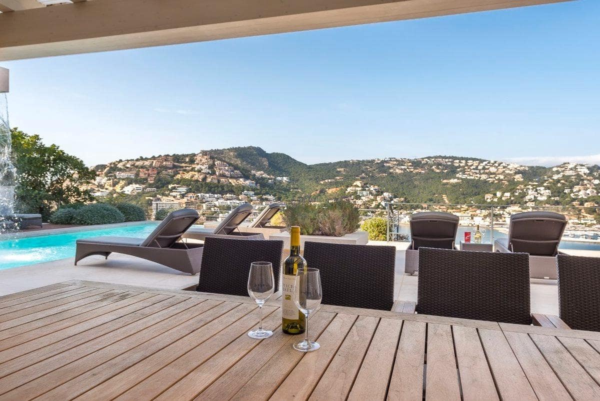 5 soverom Villa til salgs i Puerto de Andratx med svømmebasseng garasje - € 17 900 000 (Ref: 8992462)