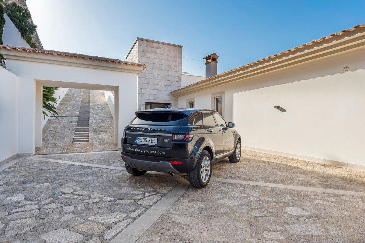 5 soverom Villa til salgs i Puerto de Andratx med svømmebasseng garasje - € 17 900 000 (Ref: 8992462)