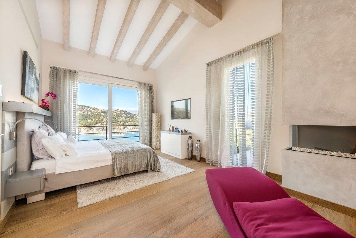 5 soverom Villa til salgs i Puerto de Andratx med svømmebasseng garasje - € 17 900 000 (Ref: 8992462)